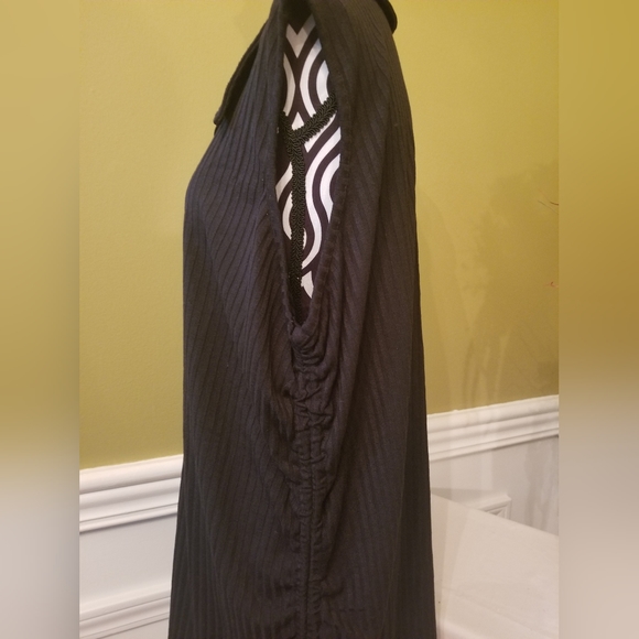 NEW Stem & Vine Black Ruched Sides Bottom Side Ties V-Neck Collar Sleeveless Top - Picture 4 of 7